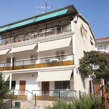 15011a Apartman *