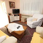 15011a Διαμέρισμα *